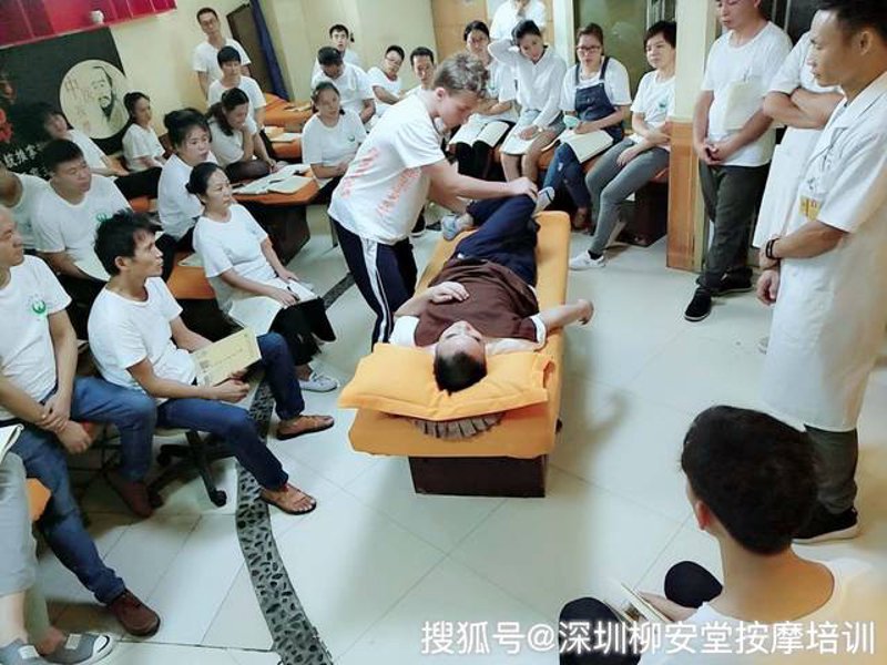 南京推拿馆哪家最专业？让我们一起寻找答案。